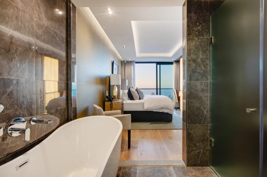 2 Bedroom Property for Sale in Sea Point Western Cape